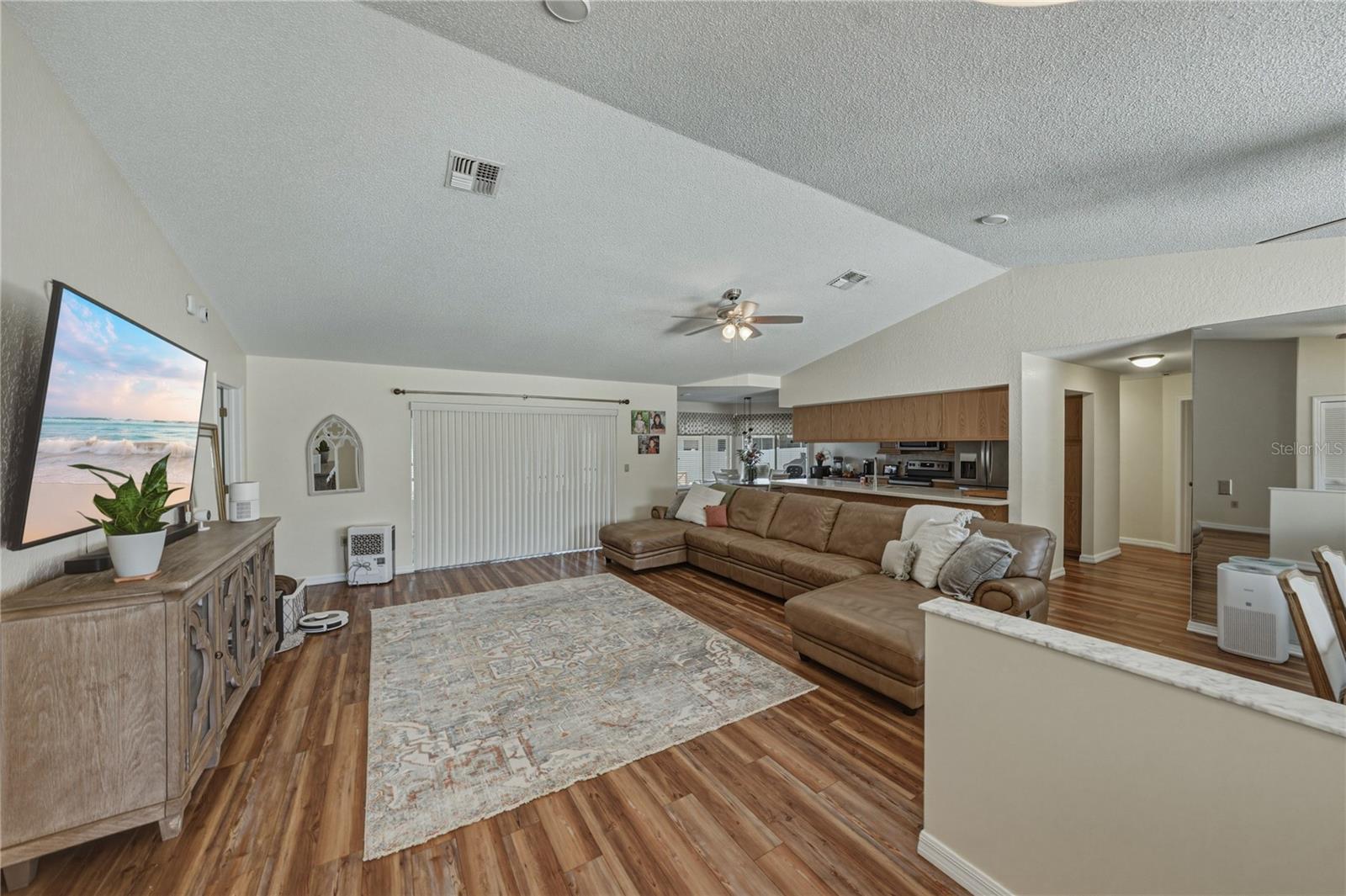 THE HEATHER PHASE VI - Residential