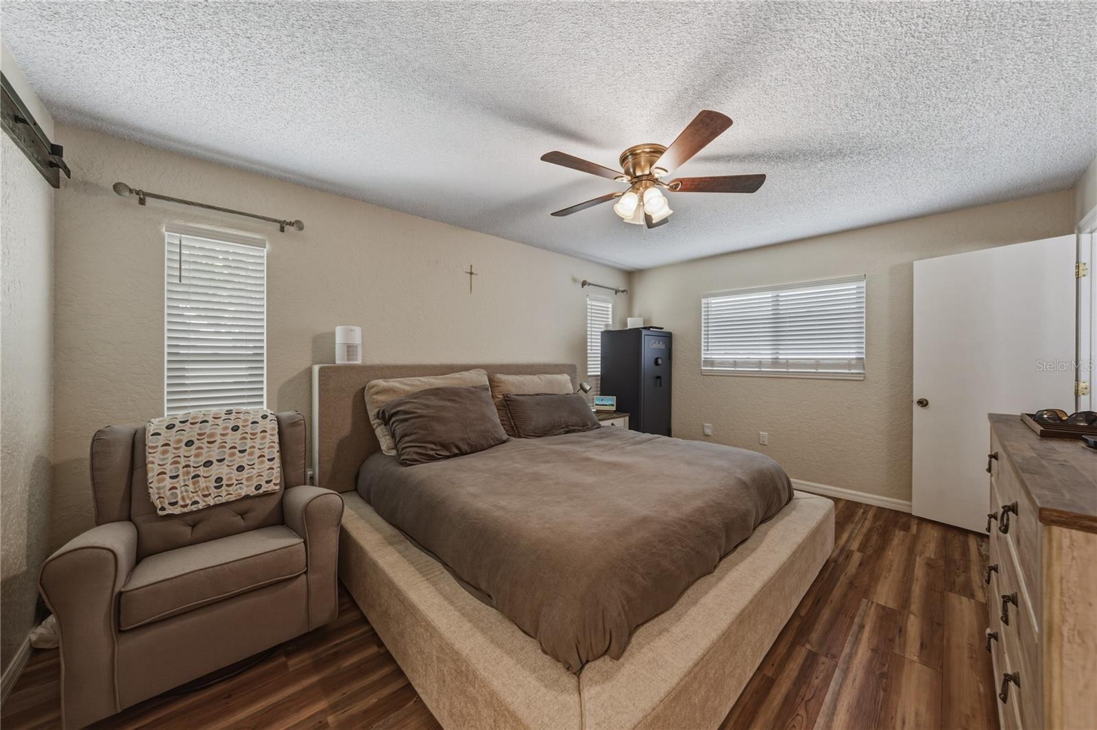 THE HEATHER PHASE VI - Residential