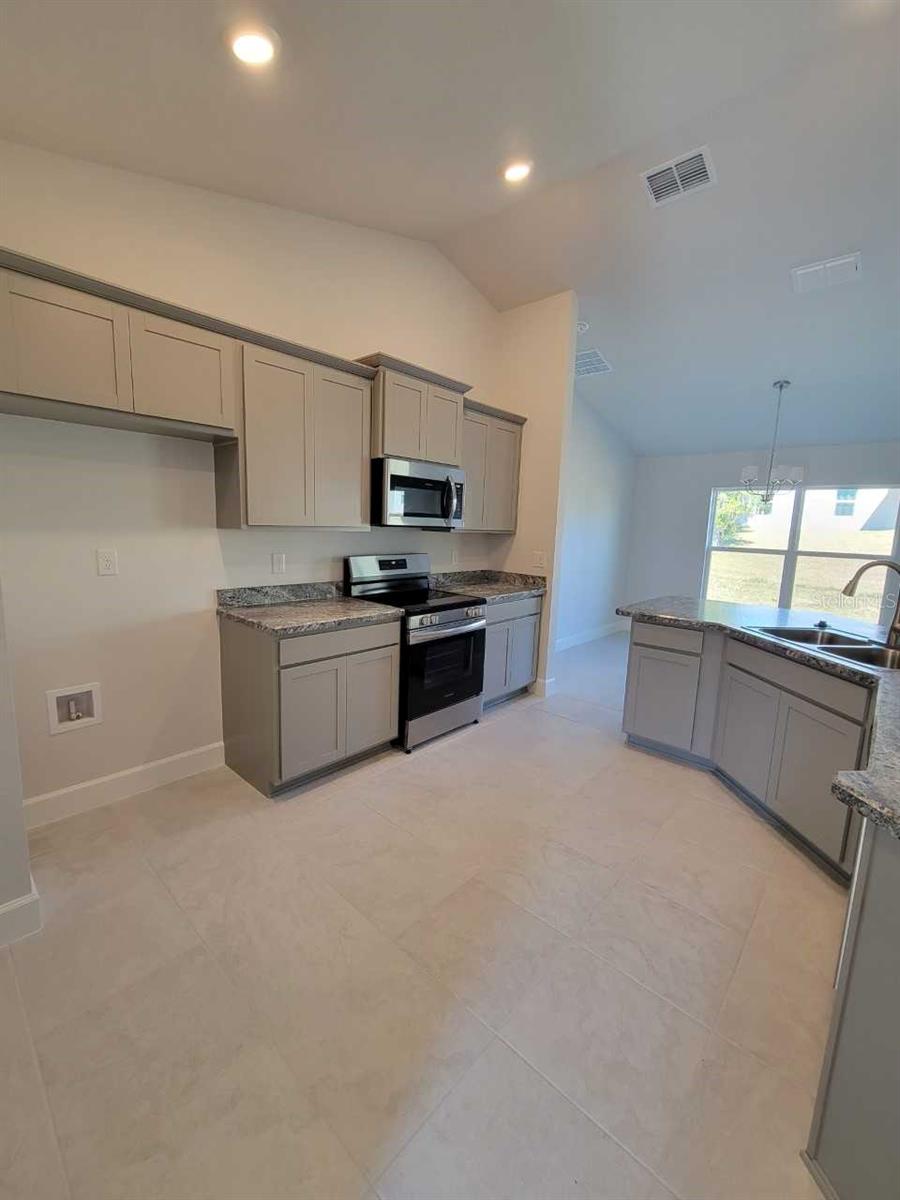 7658 SW 102ND LOOP