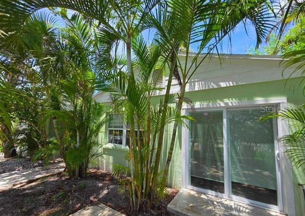 Photo of 750 Bay Esplanade, Clearwater Beach, FL 33767 (MLS # TB8405492)