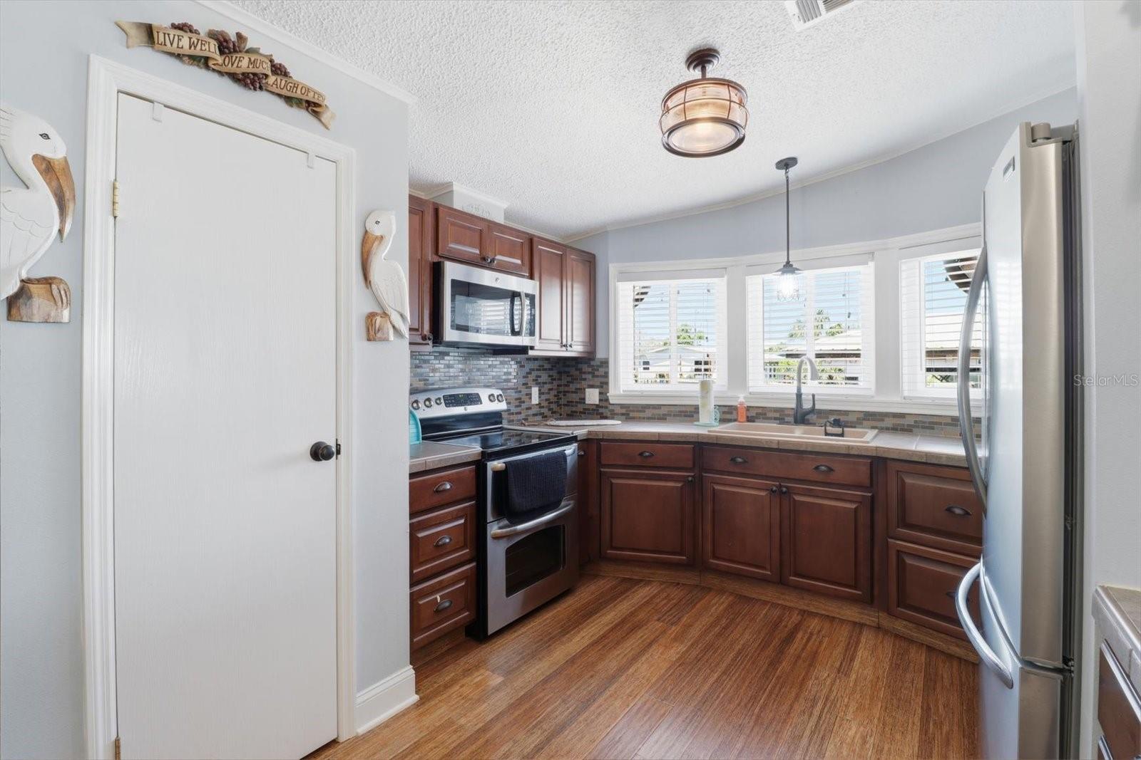 RIVERVIEW MOBILE ESTATES UNREC SUB - Residential