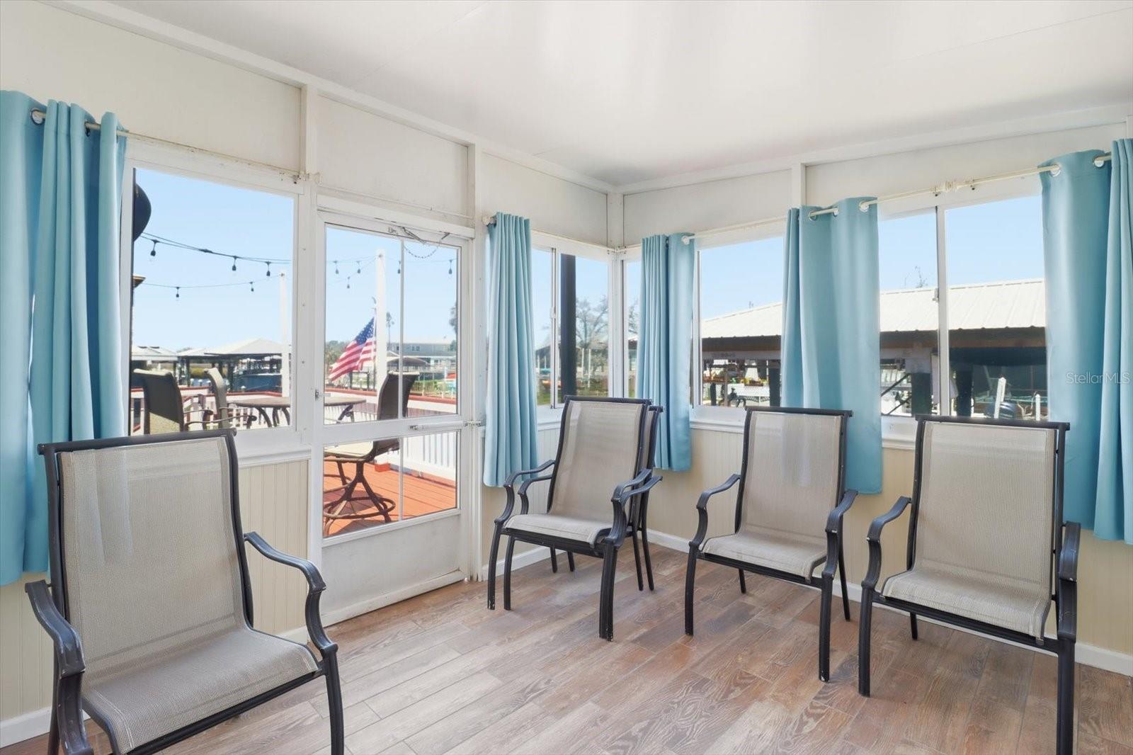 RIVERVIEW MOBILE ESTATES UNREC SUB - Residential