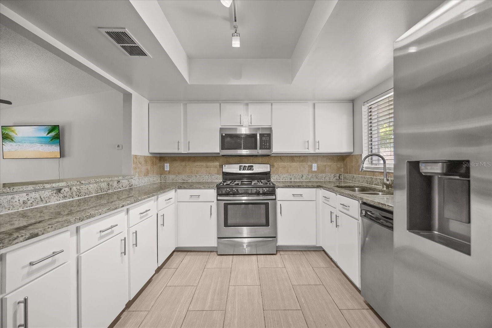 SOMERSET VILLAGE - Residential