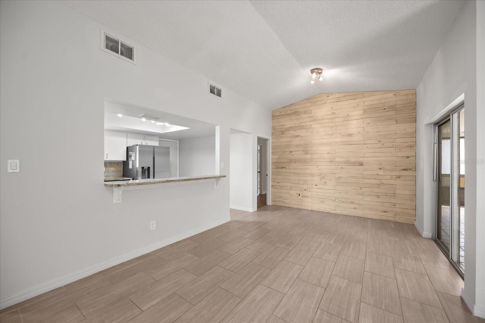 SOMERSET VILLAGE - Residential