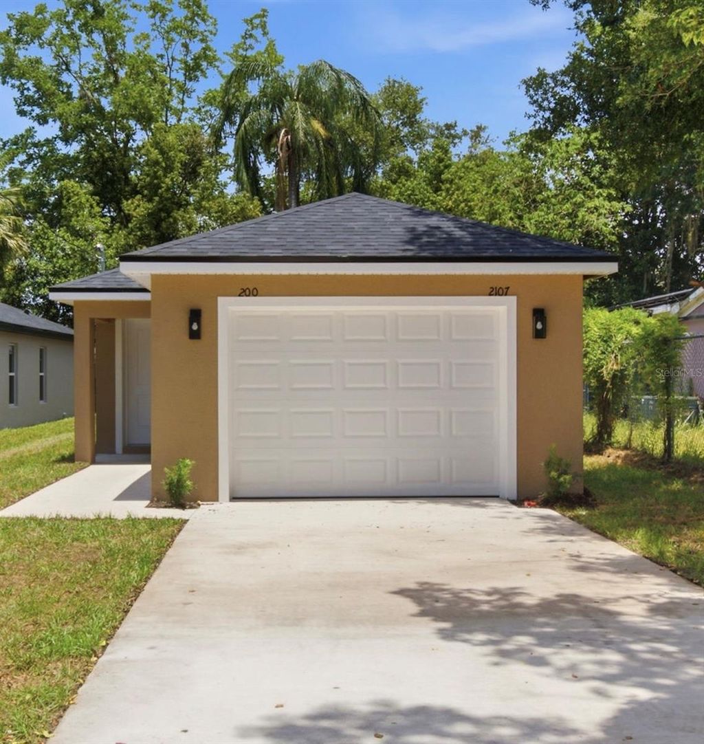 Photo of 2107 Suanee Avenue #200, Eustis, FL 32726 (MLS # O6424166)