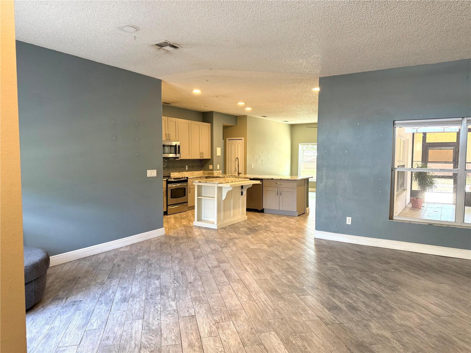 WINTERMERE POINTE - Residential