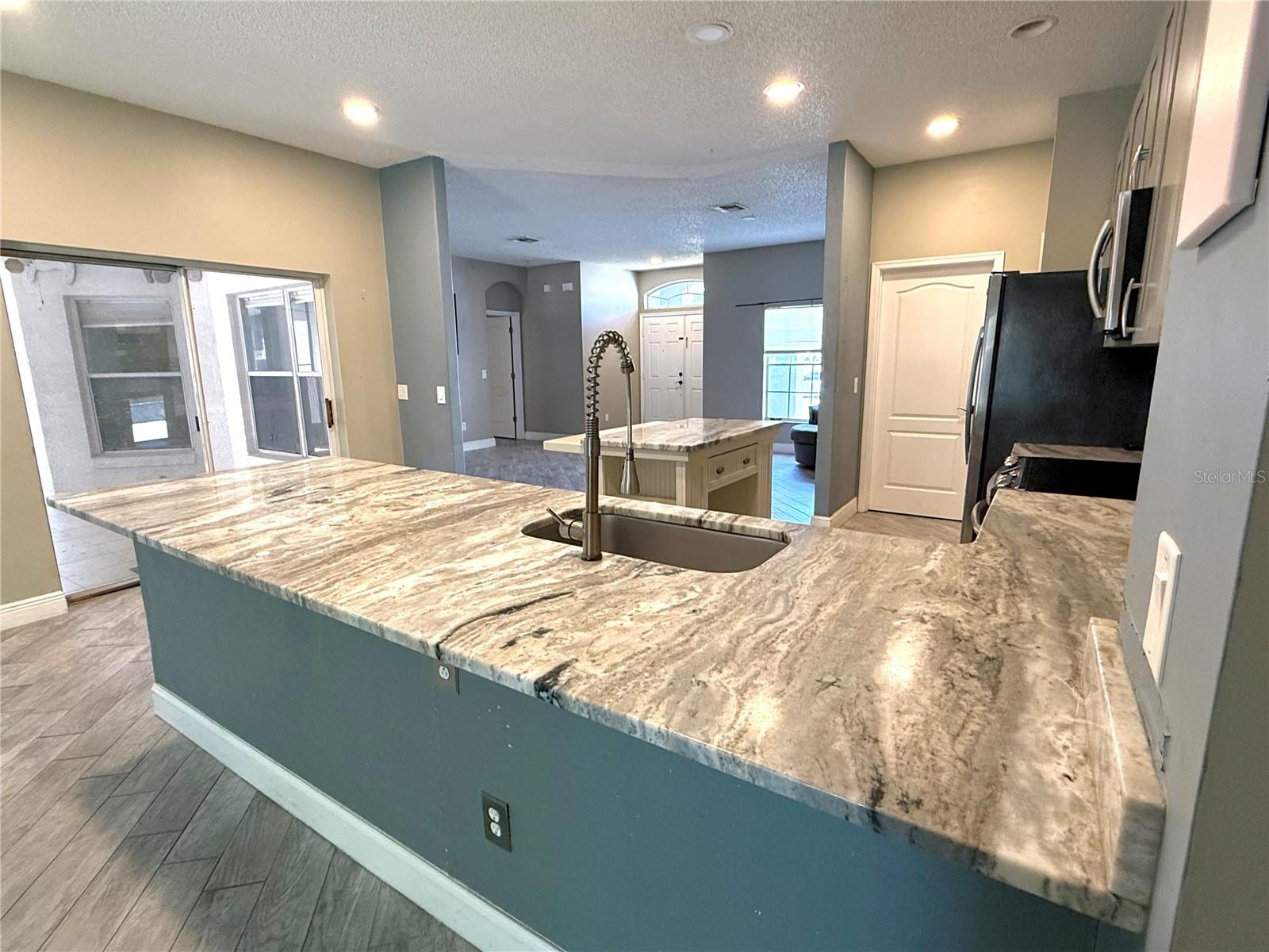 WINTERMERE POINTE - Residential