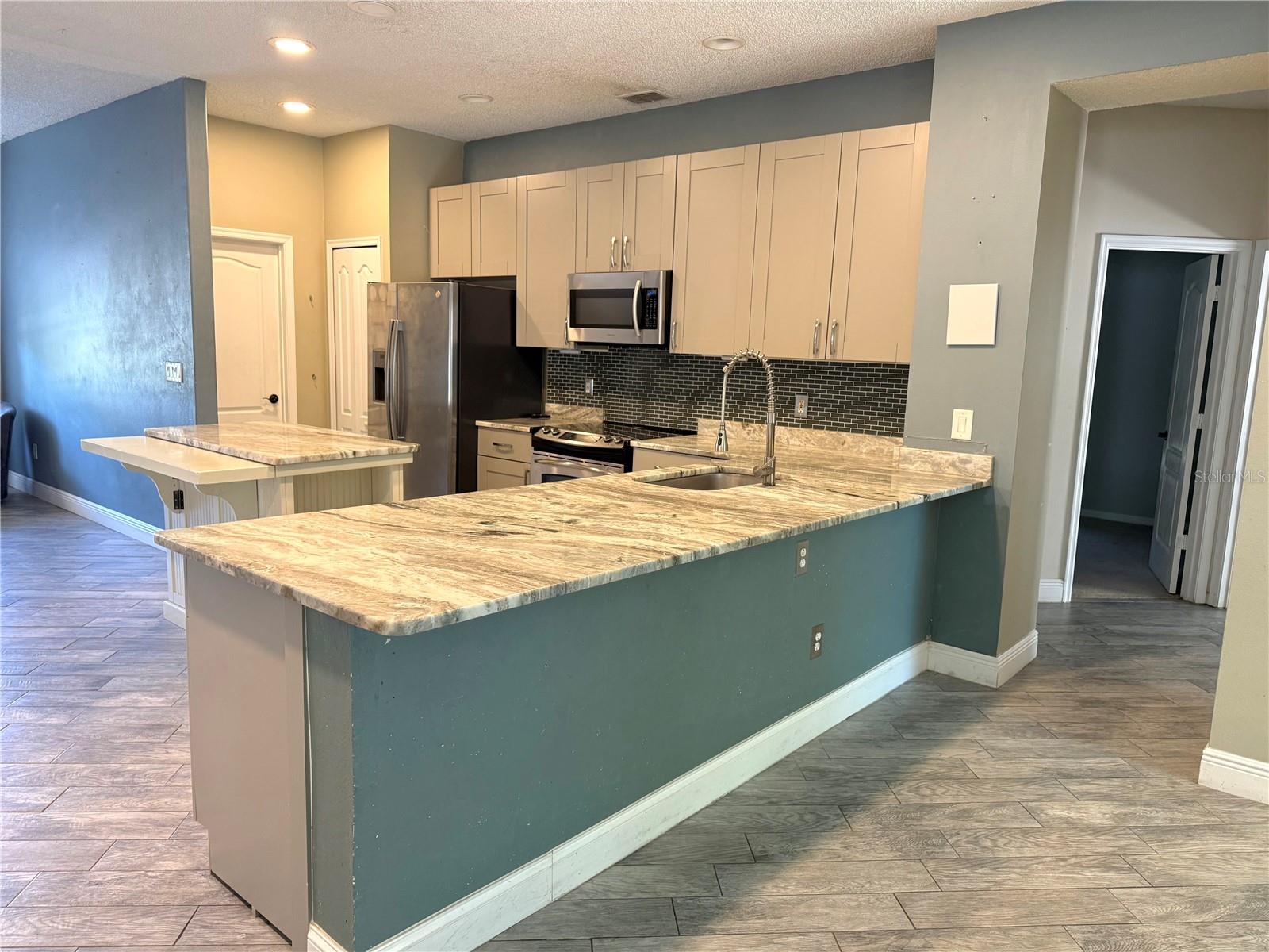 WINTERMERE POINTE - Residential