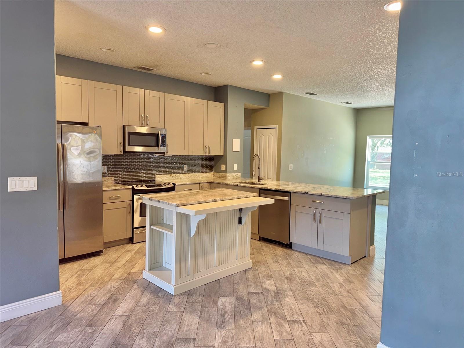 WINTERMERE POINTE - Residential