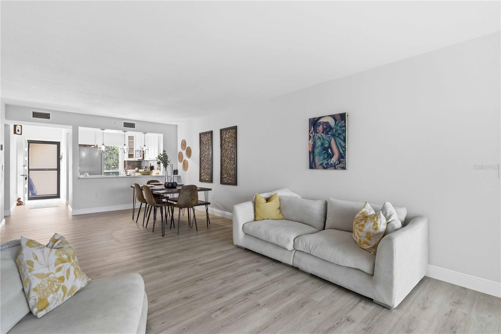 CHARTWELL GREEN - Residential