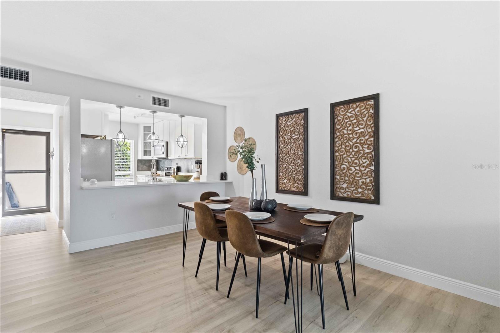 CHARTWELL GREEN - Residential