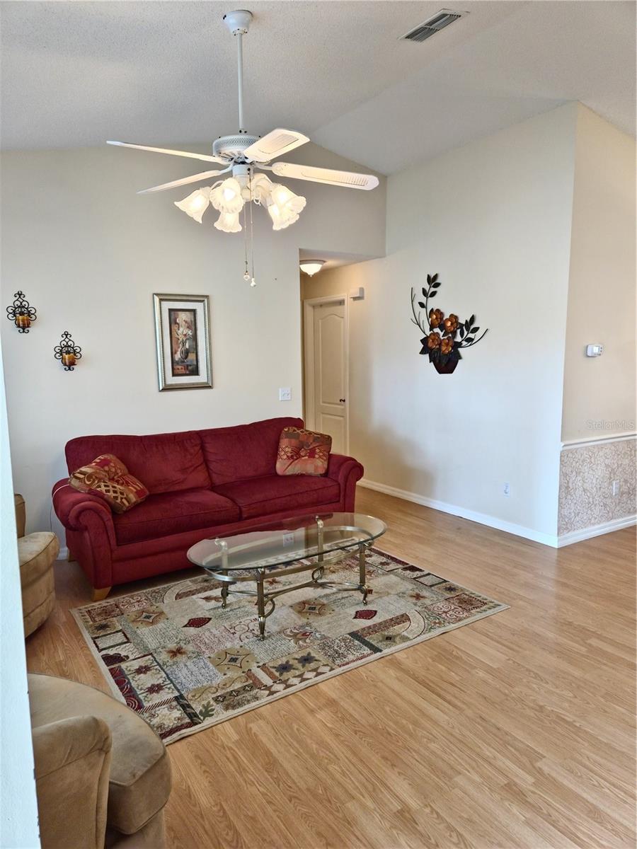 2909 PINE TREE DRIVE