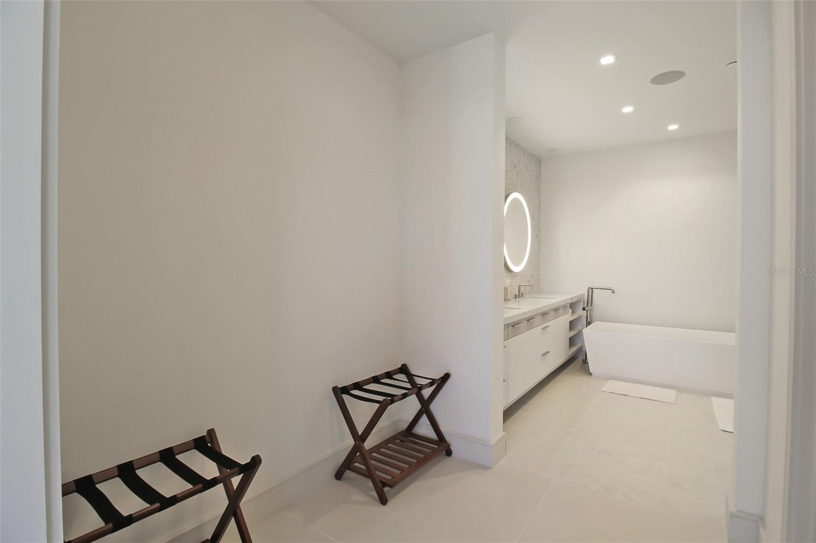 ST. REGIS - Residential Lease