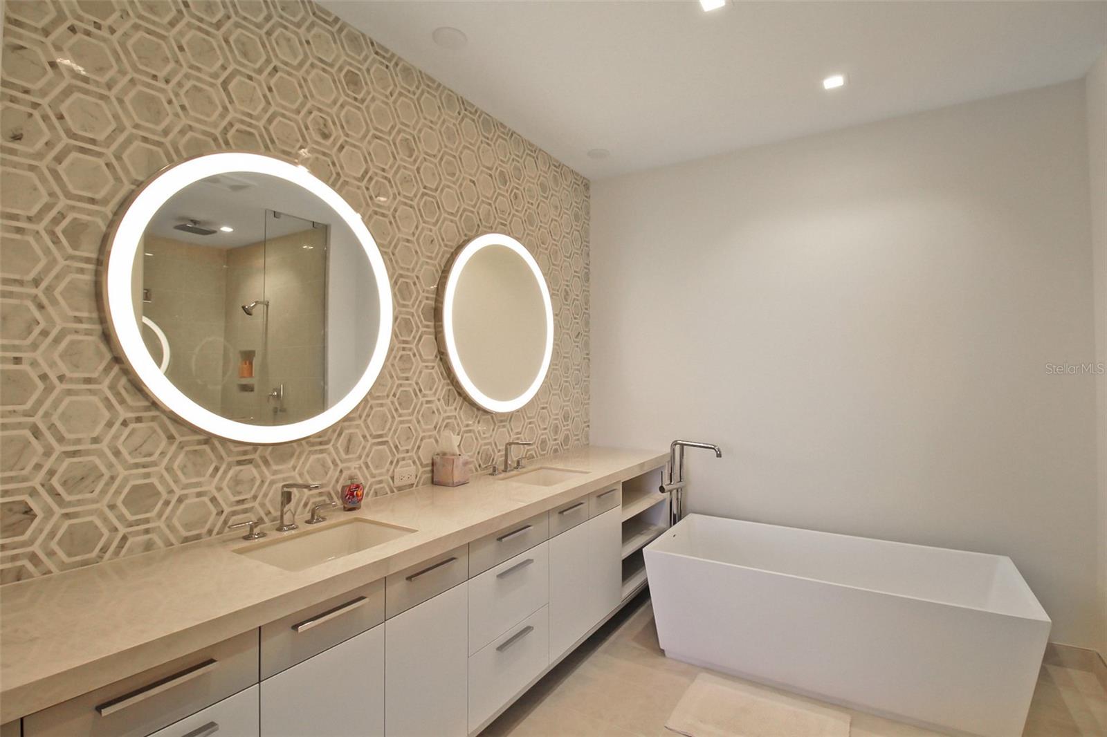 ST. REGIS - Residential Lease