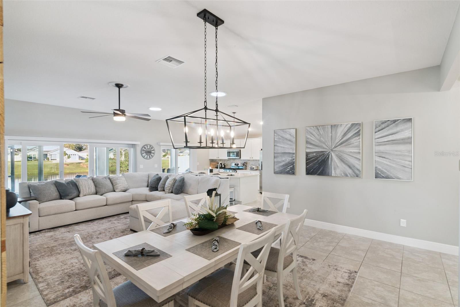 VILLAGES/WEST LAKE UN 64 - Residential