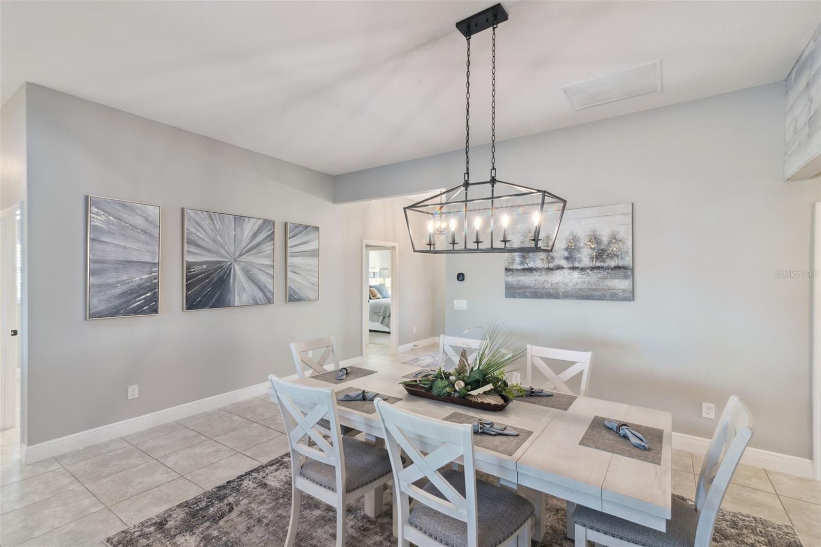 VILLAGES/WEST LAKE UN 64 - Residential