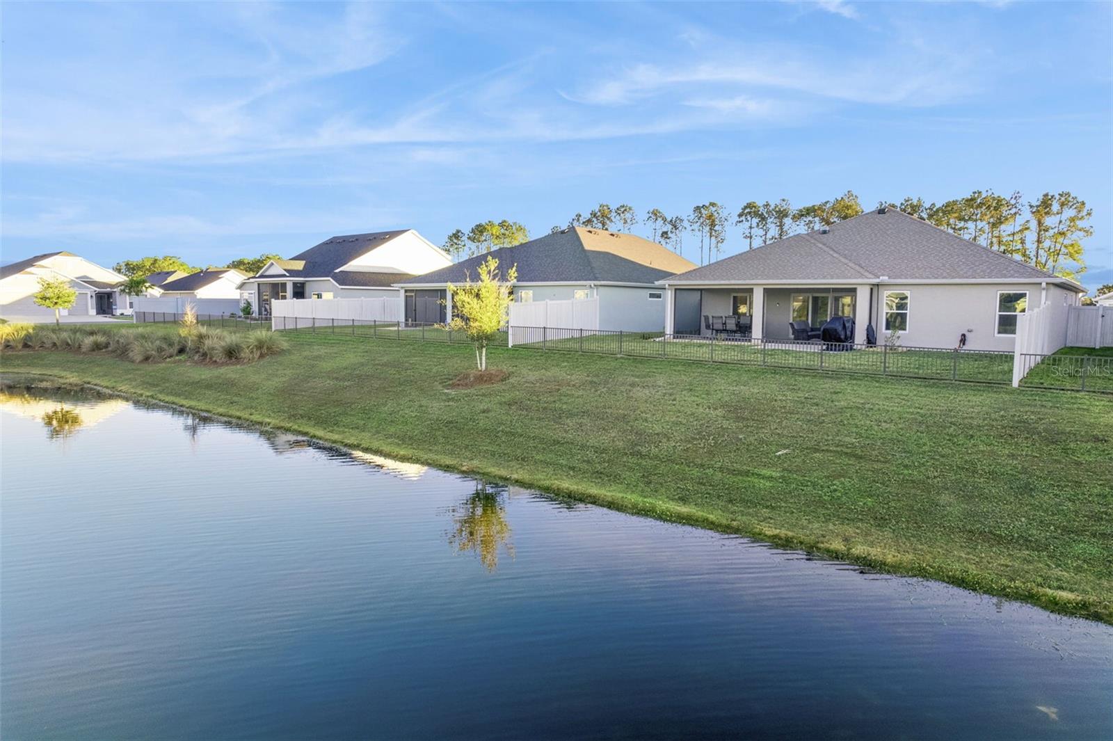 VILLAGES/WEST LAKE UN 64 - Residential