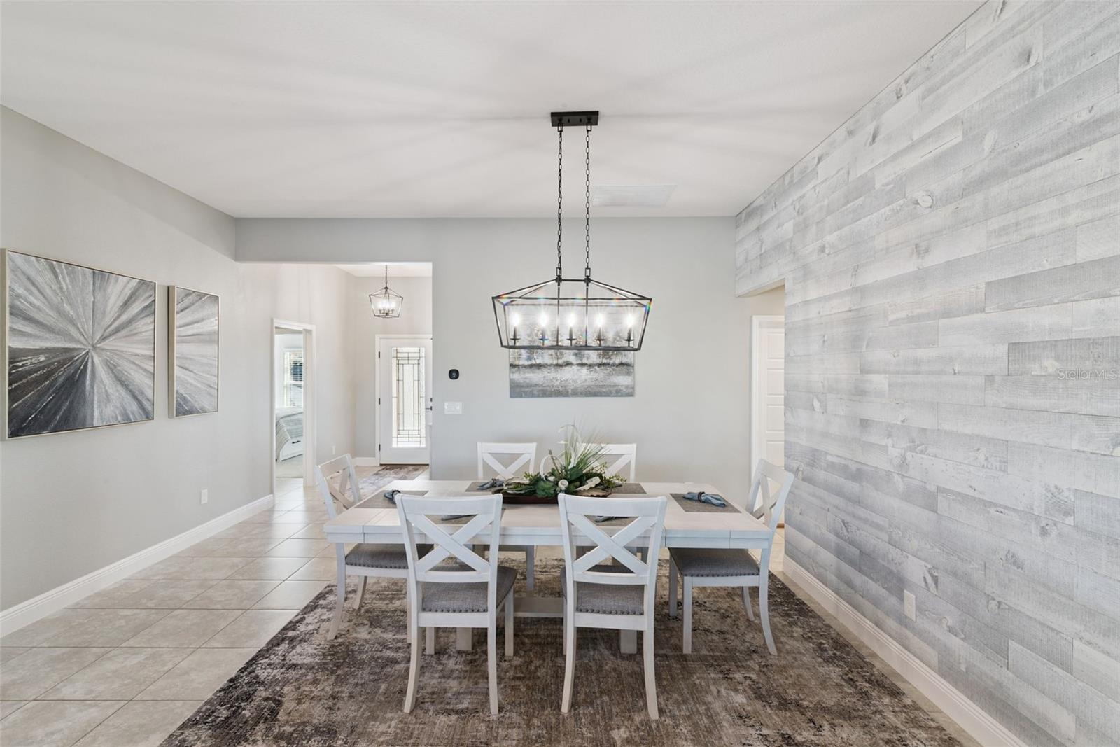 VILLAGES/WEST LAKE UN 64 - Residential