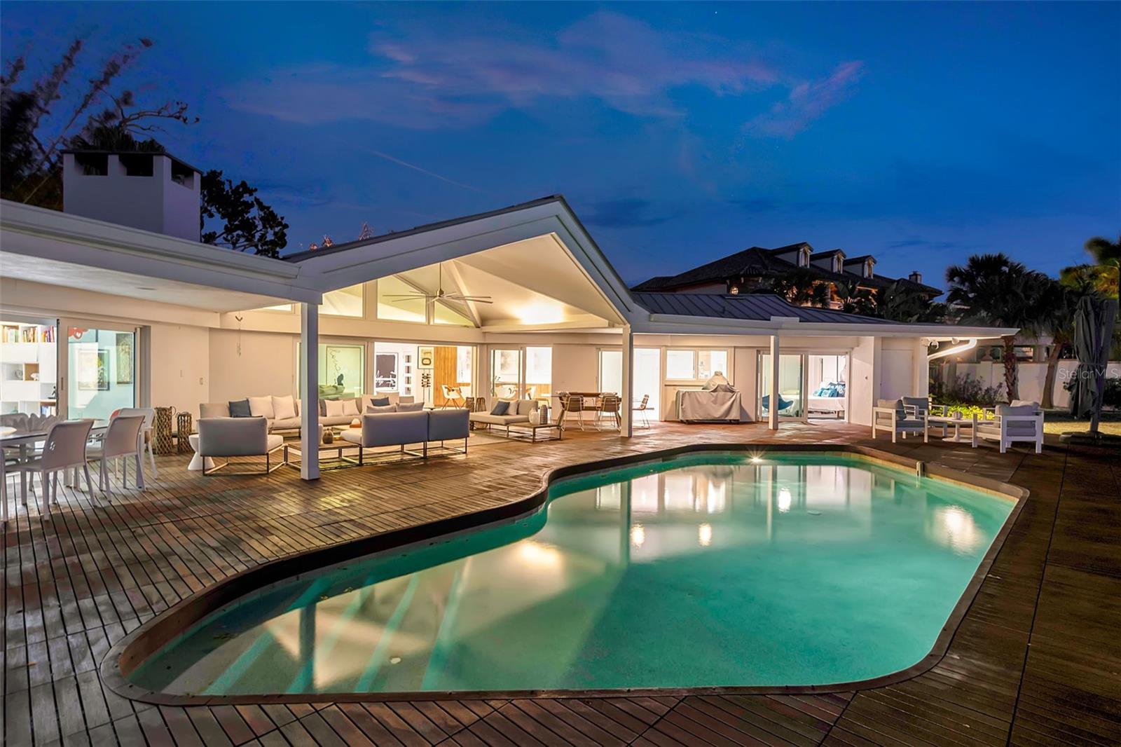 OYSTER BAY ESTATES - Residential