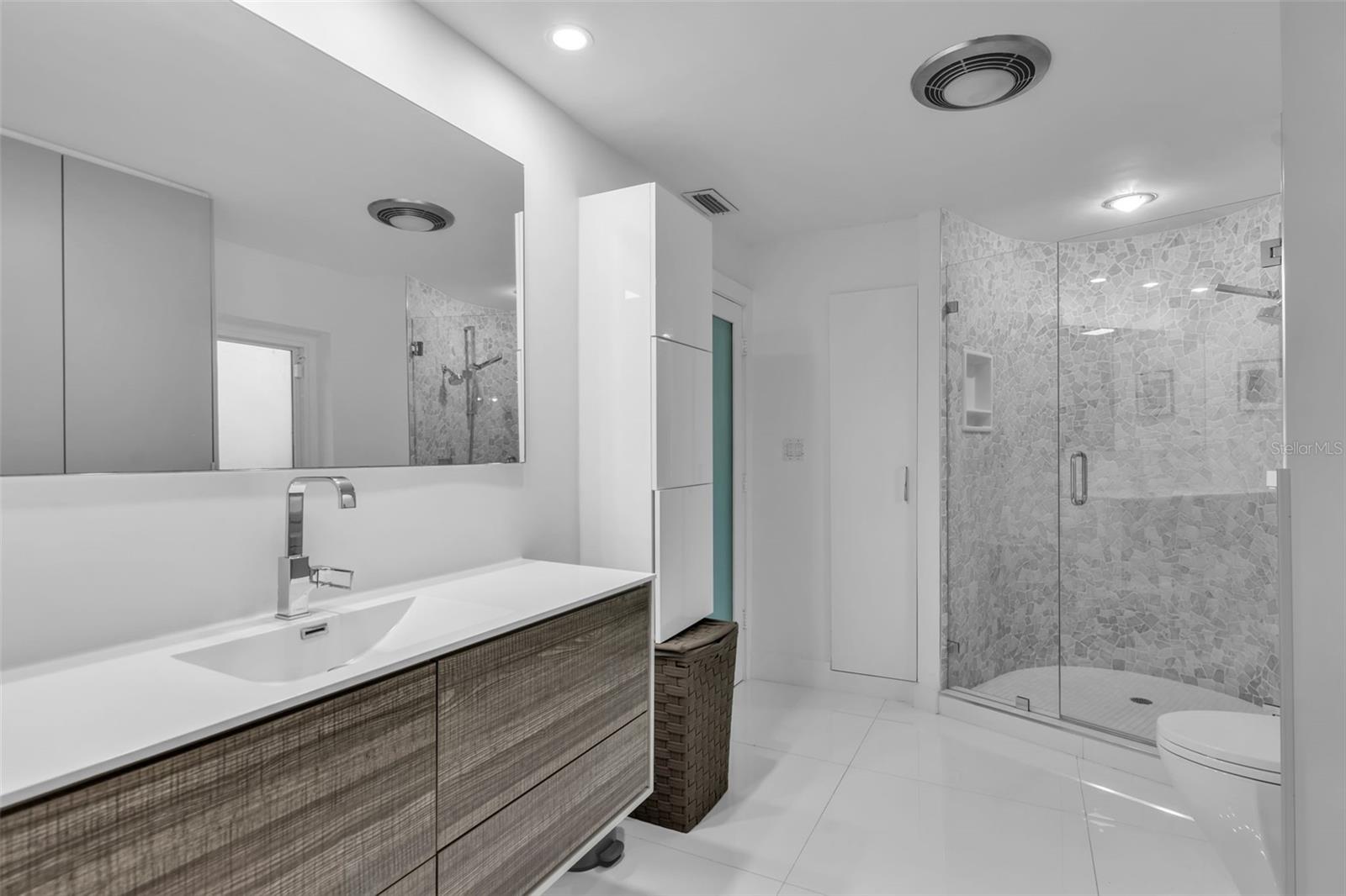 OYSTER BAY ESTATES - Residential