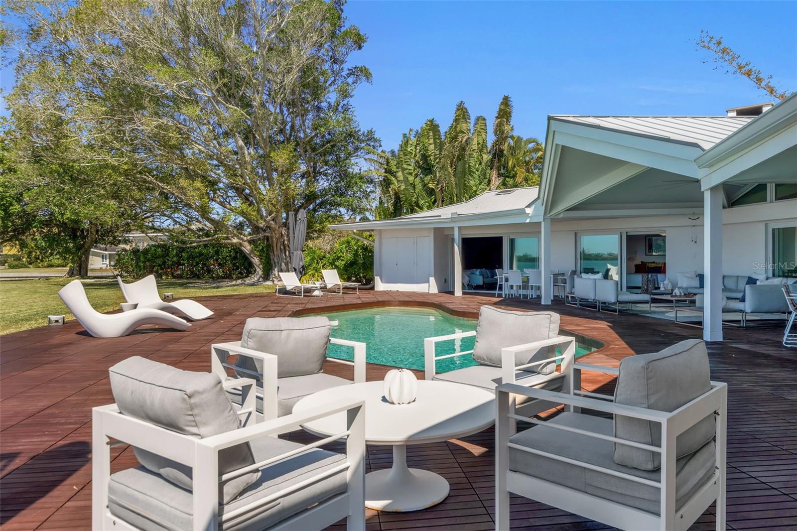 OYSTER BAY ESTATES - Residential