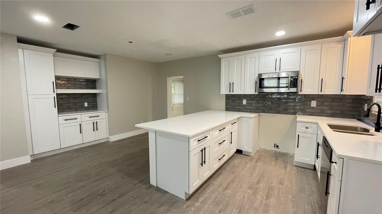 2816 HARGILL DRIVE