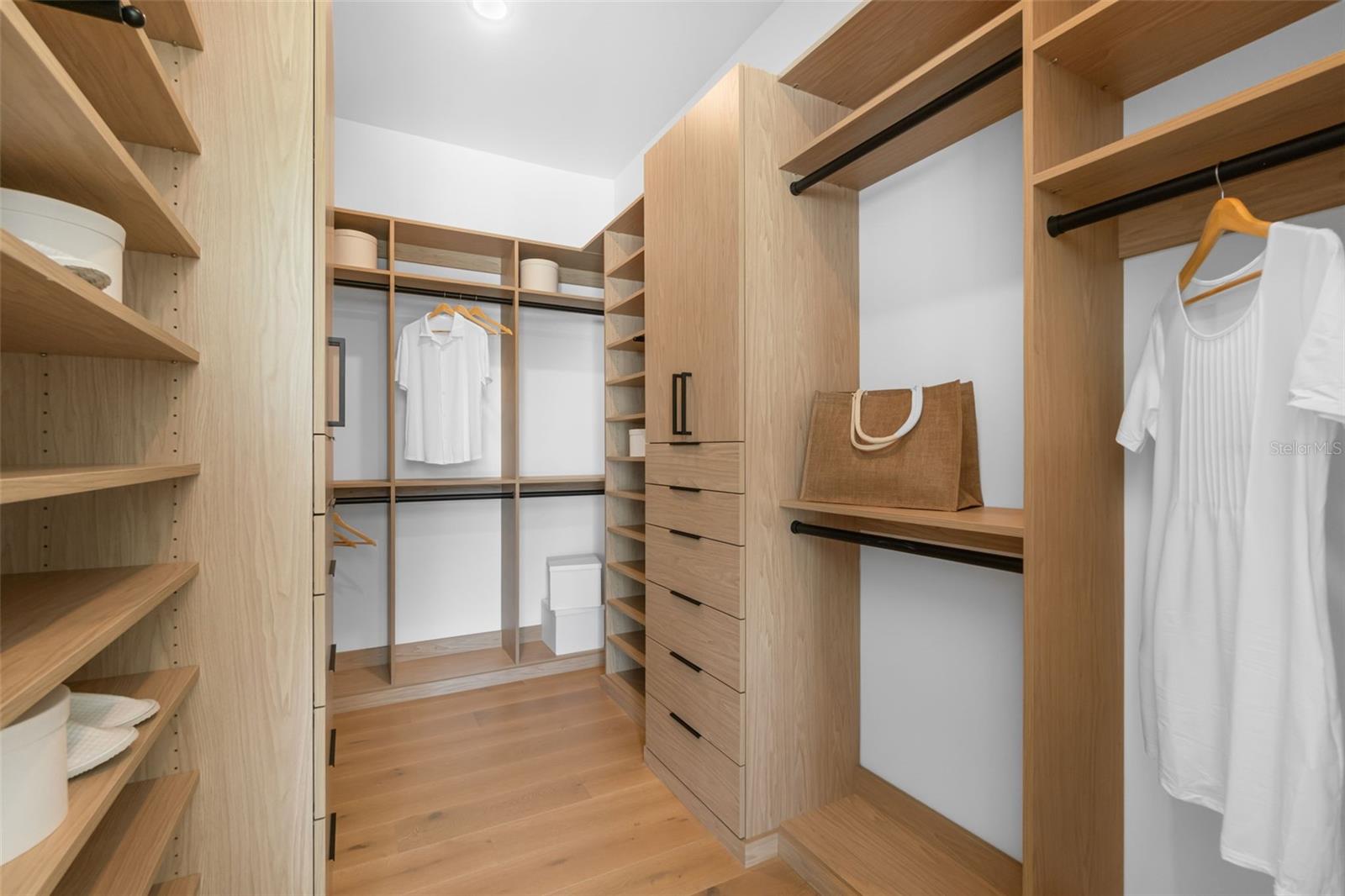 BLOSSOM BROOK - Residential