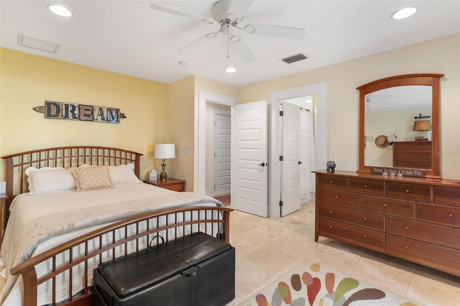 SILVER LAKE ESTATES - Residential