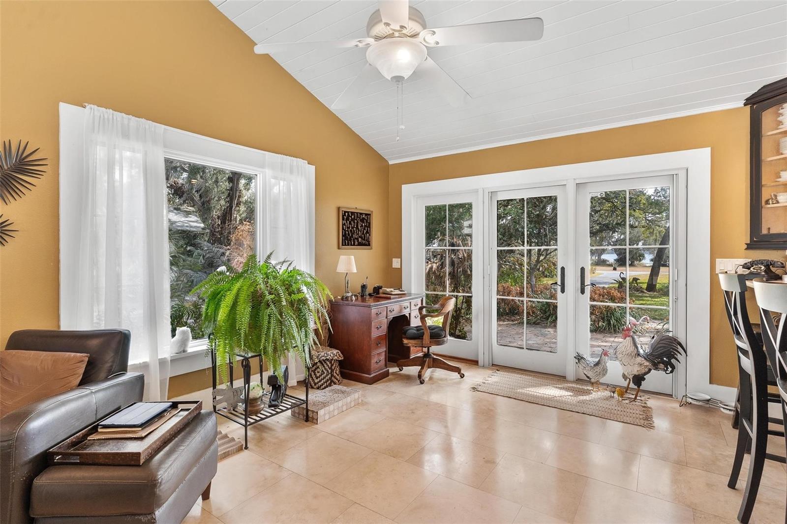 SILVER LAKE ESTATES - Residential