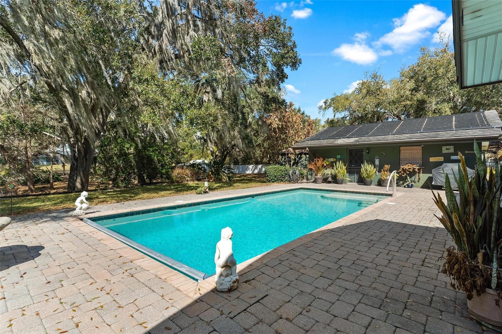 SILVER LAKE ESTATES - Residential