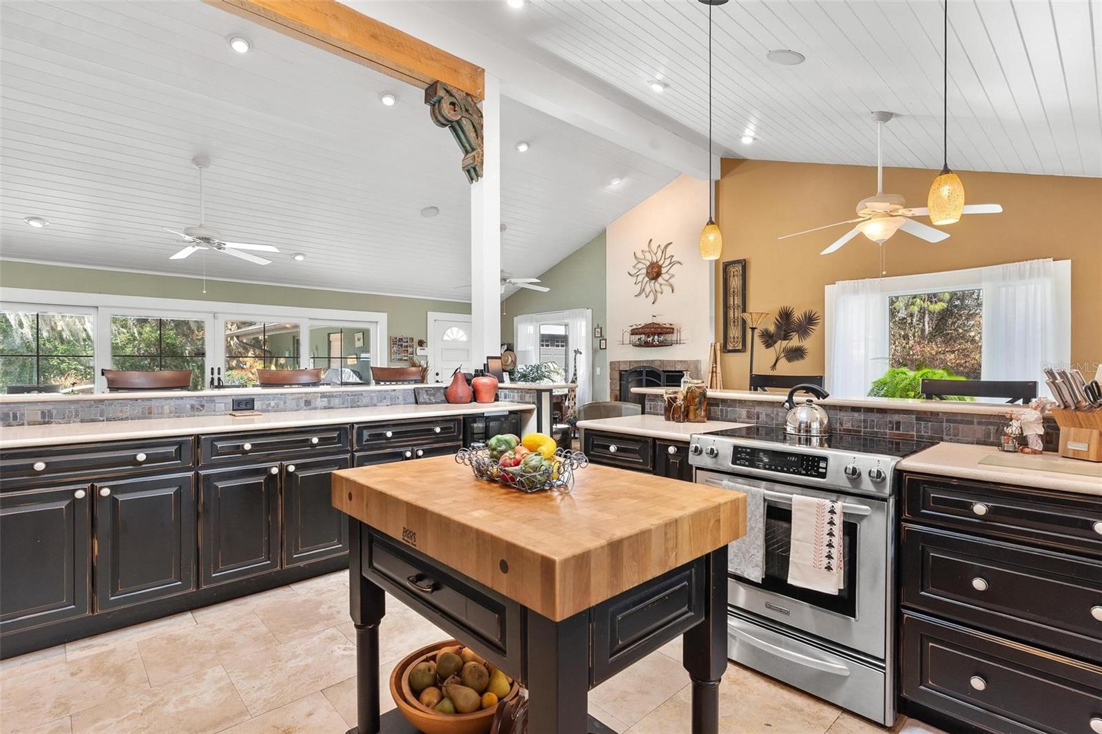 SILVER LAKE ESTATES - Residential