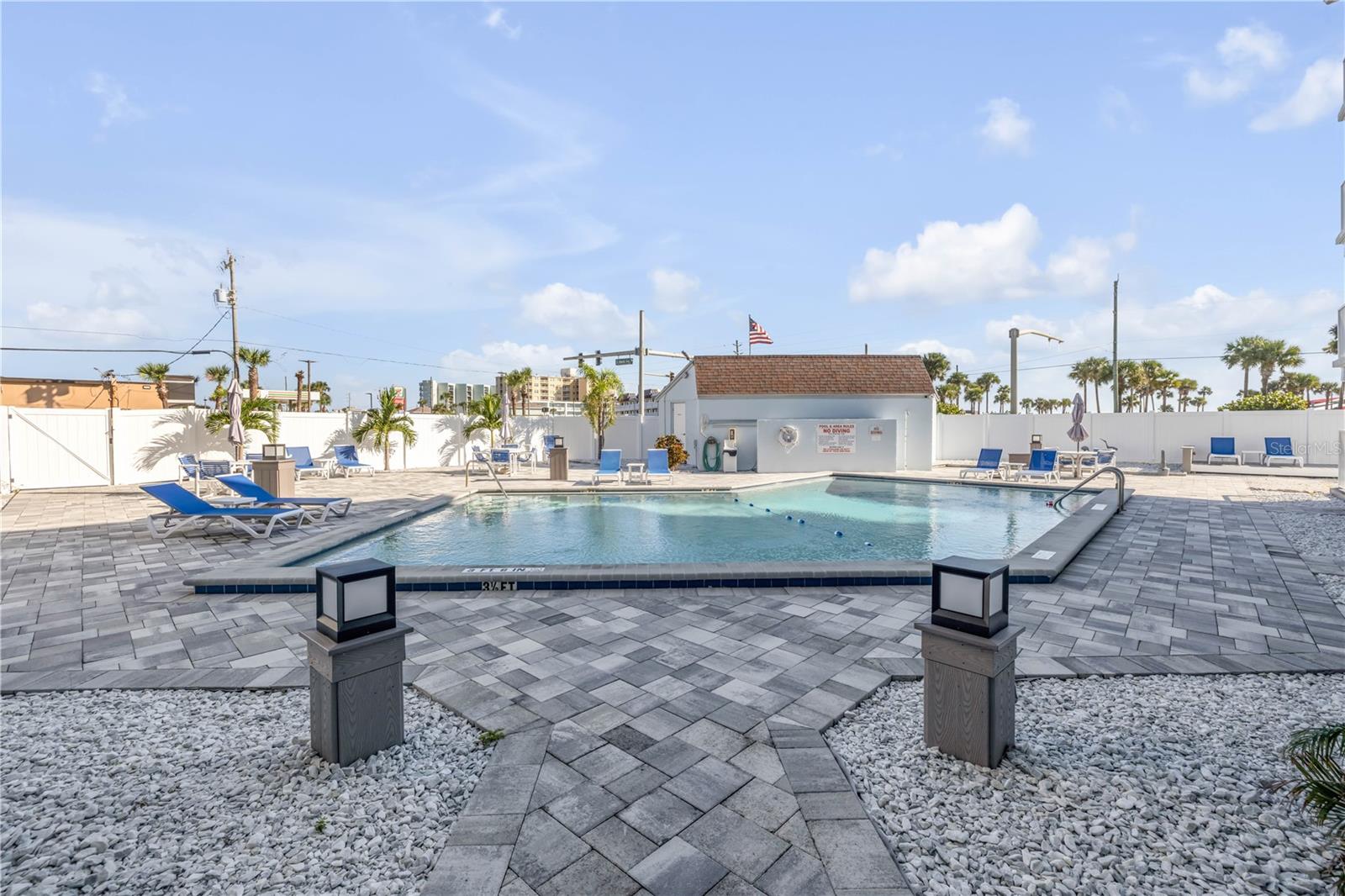 MARINERS COVE CONDO - Residential