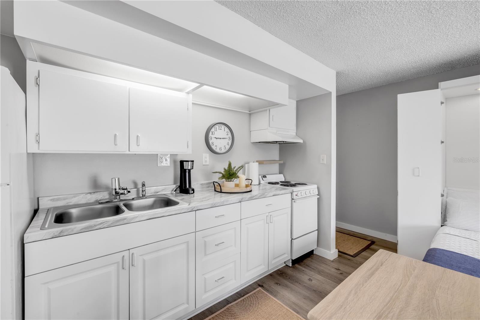 MARINERS COVE CONDO - Residential