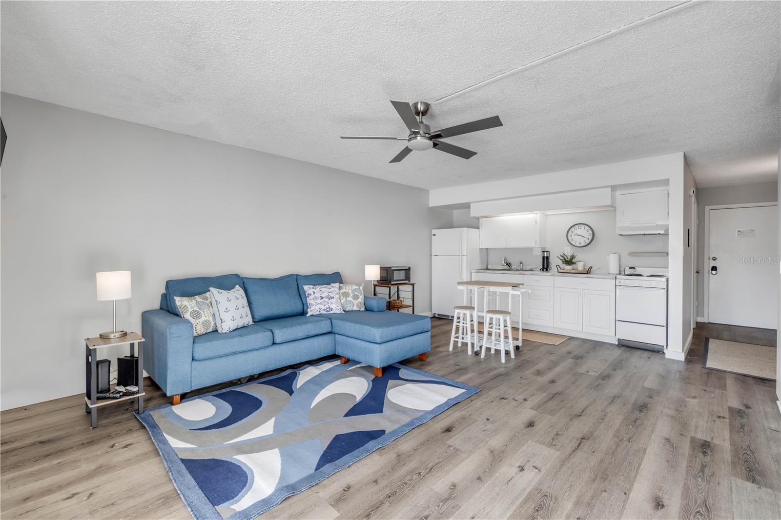 MARINERS COVE CONDO - Residential