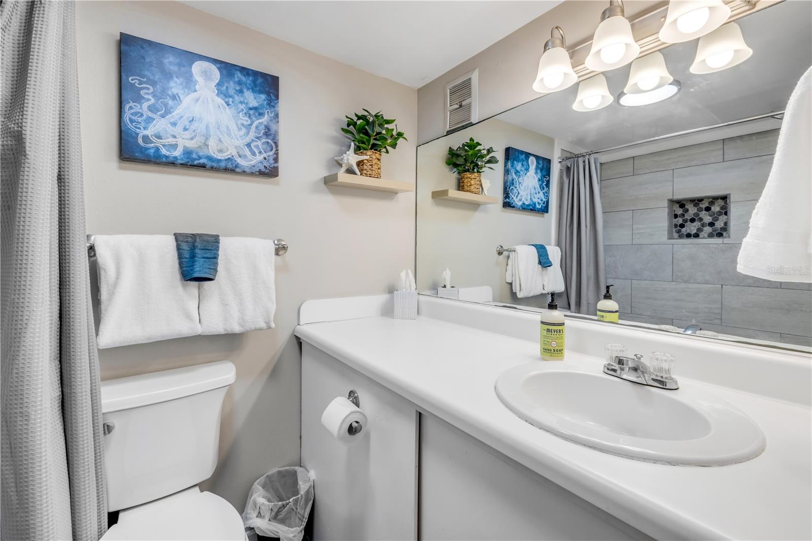 MARINERS COVE CONDO - Residential