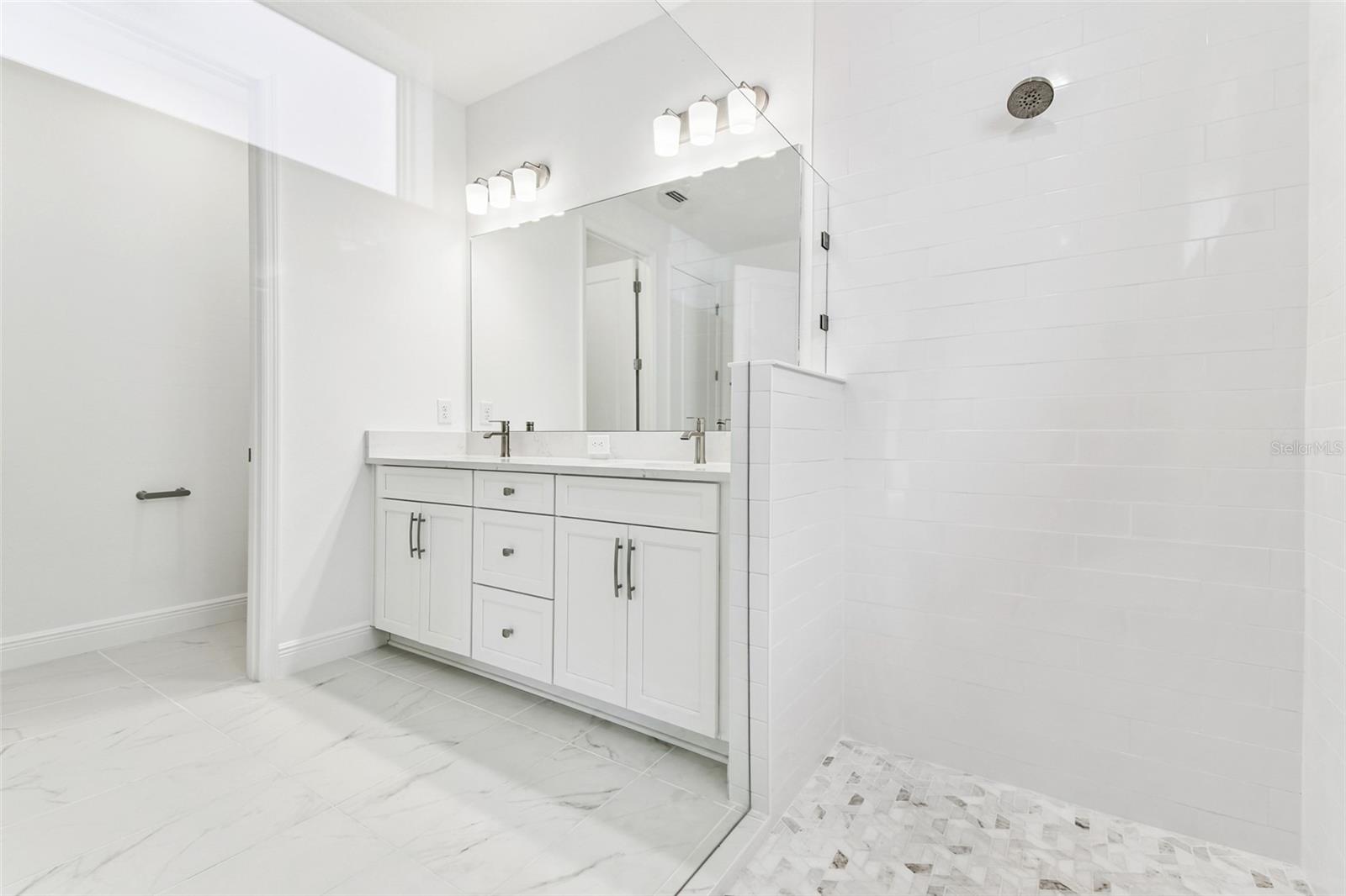 HAWKSTONE - Residential