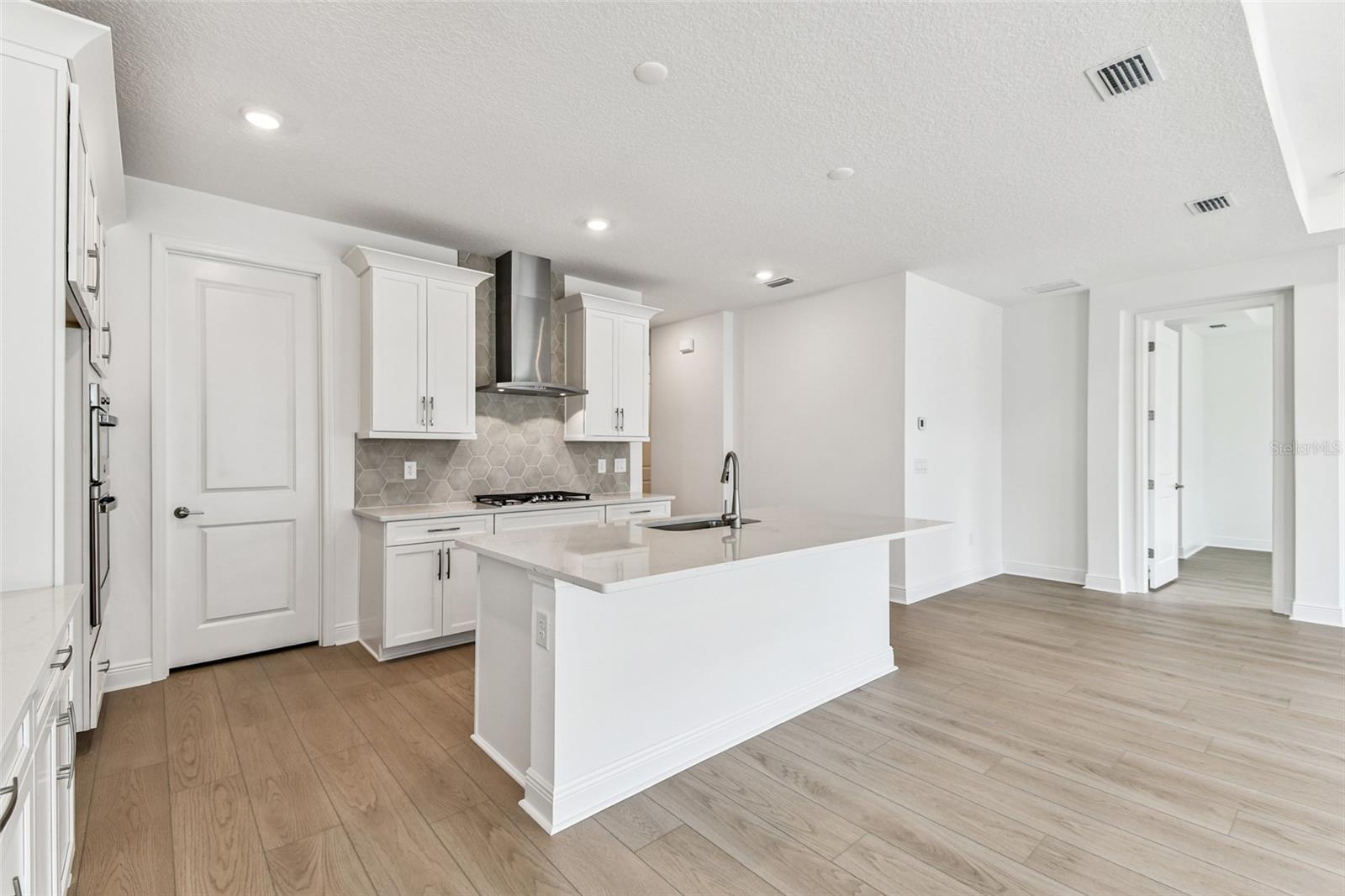 HAWKSTONE - Residential