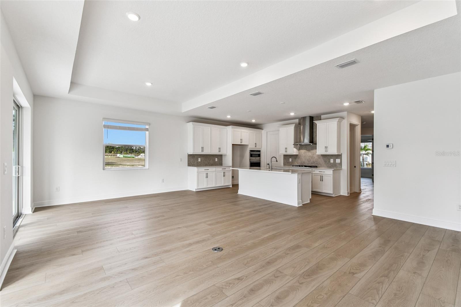 HAWKSTONE - Residential