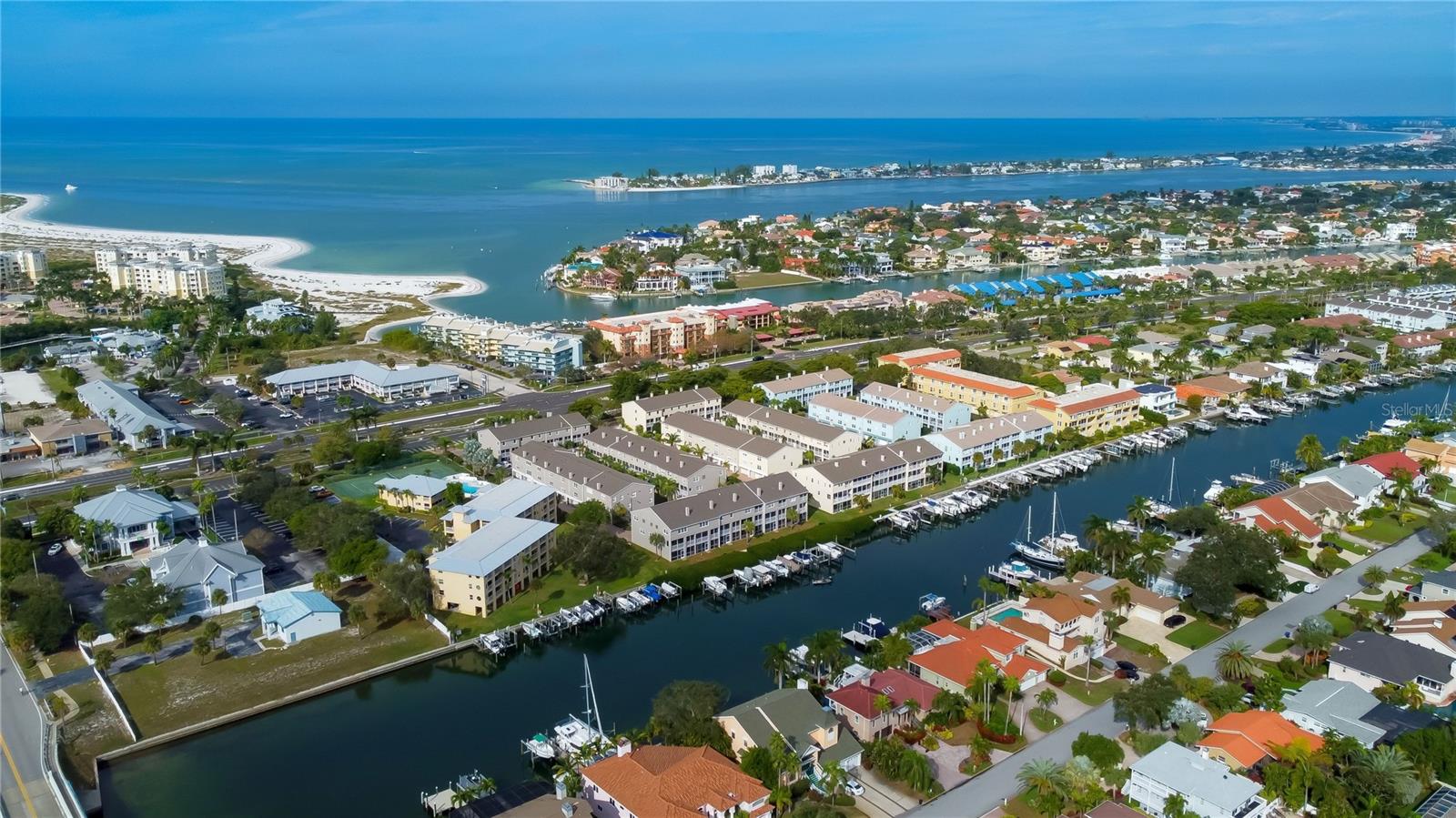 1125 PINELLAS BAYWAY S 304