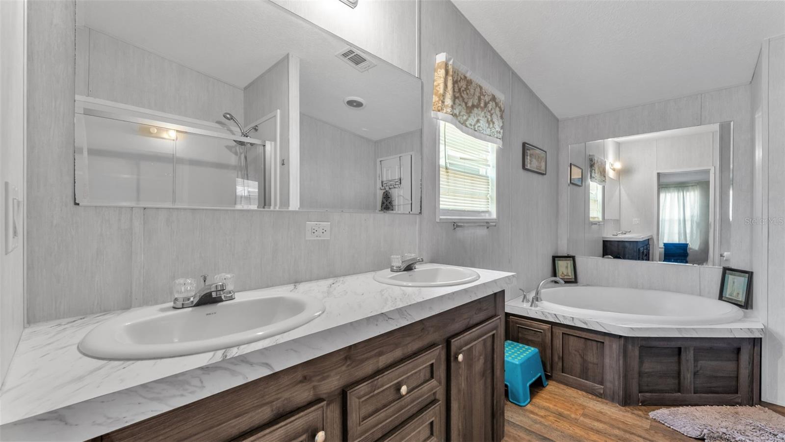 PIONEER TRAILS PH 02 - Residential