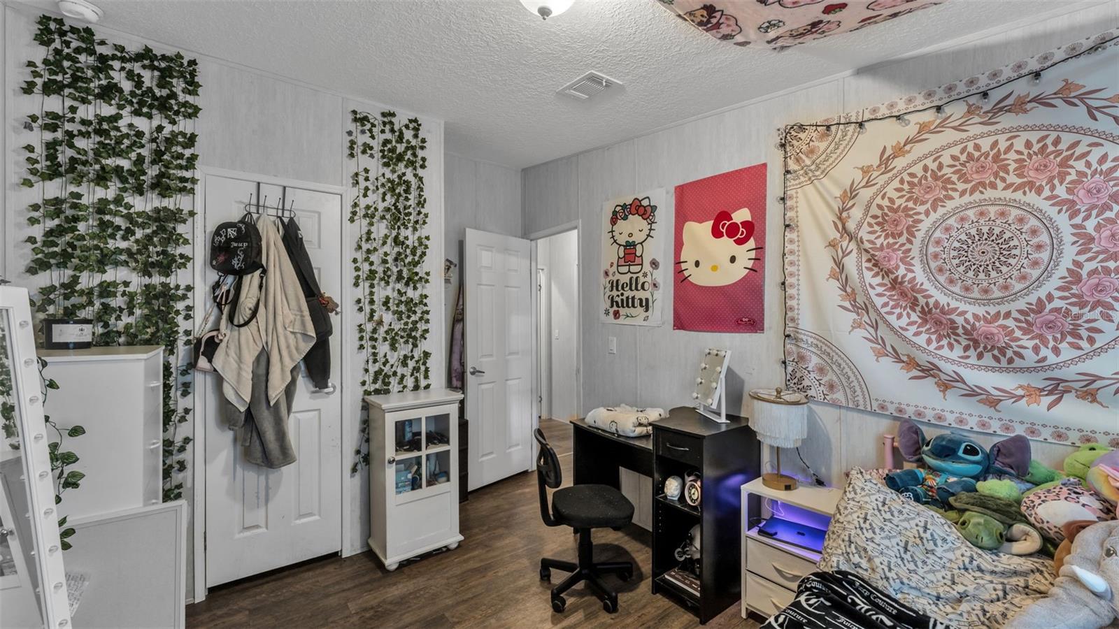 PIONEER TRAILS PH 02 - Residential