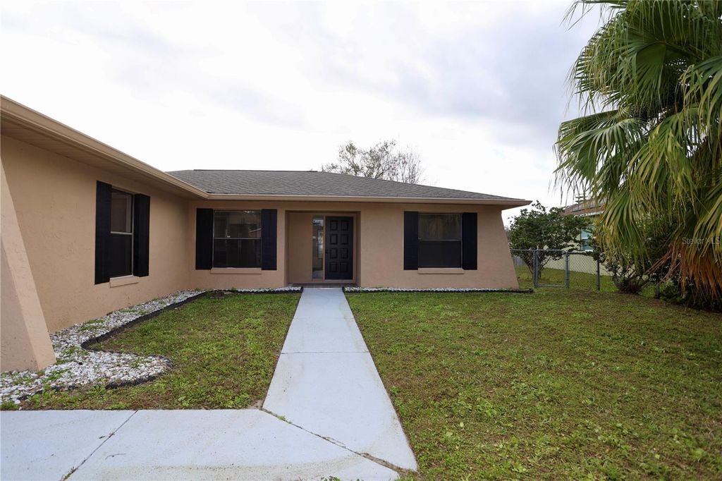 Photo of 620 Heraldo Court, Kissimmee, FL 34758 (MLS # S5141681)