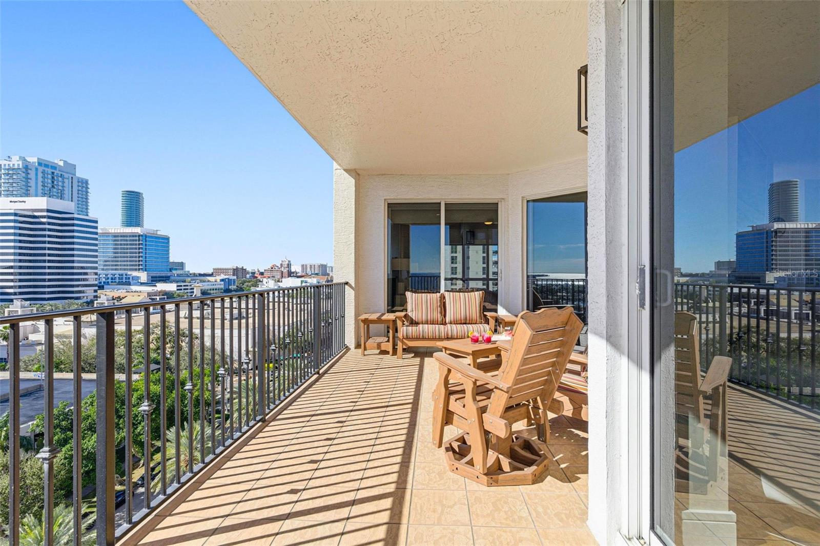 PARKSHORE PLAZA CONDO - Residential