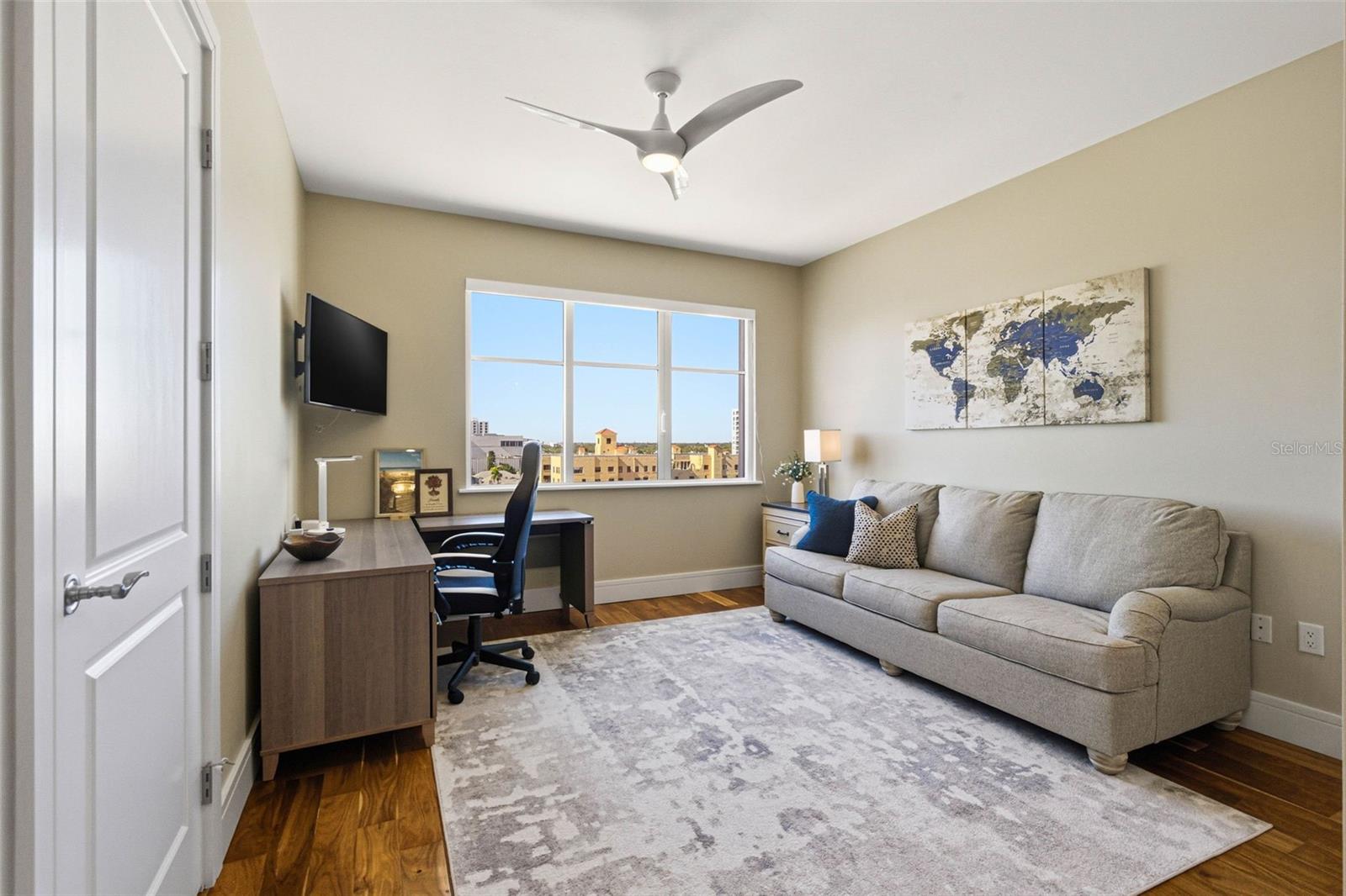 PARKSHORE PLAZA CONDO - Residential