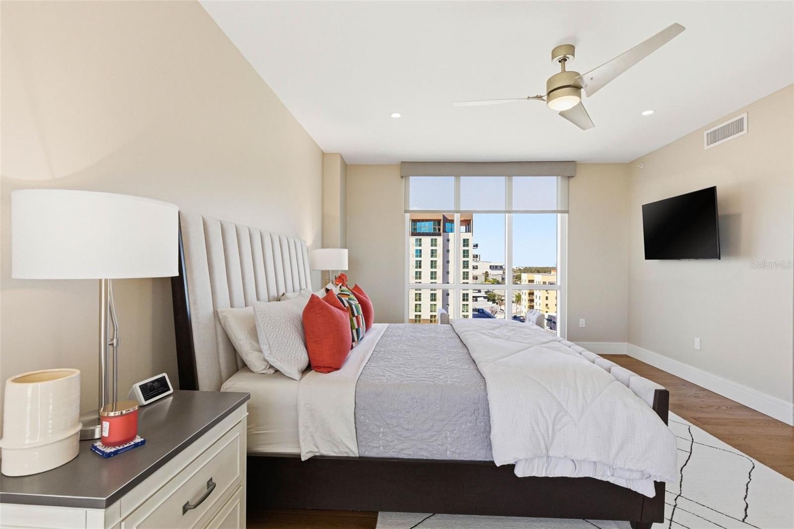 PARKSHORE PLAZA CONDO - Residential