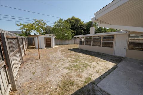 A home in SEMINOLE