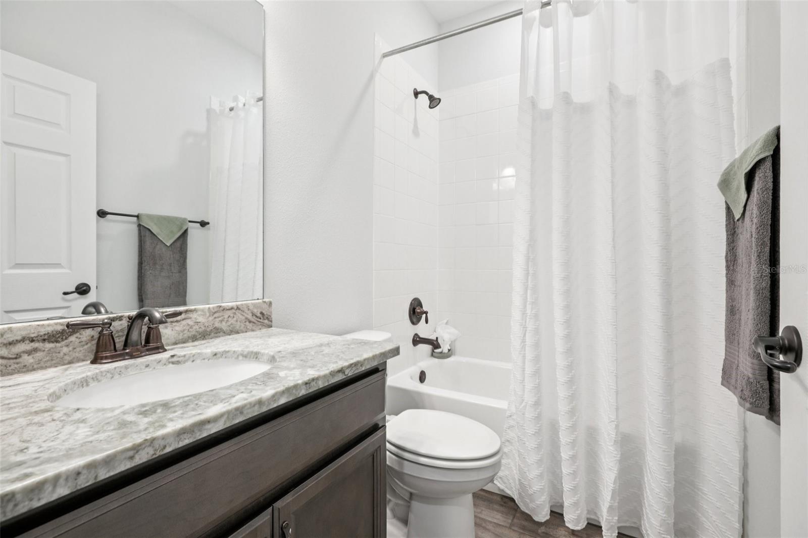 LAKE DENHAM ESTATES - Residential