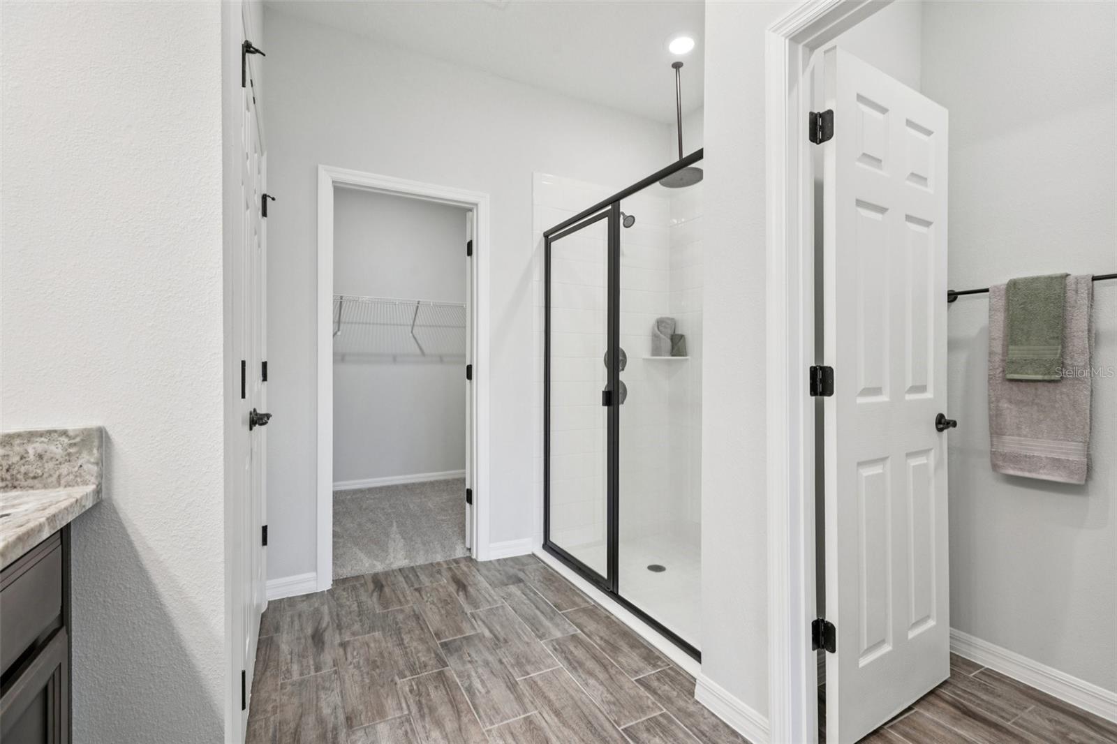 LAKE DENHAM ESTATES - Residential