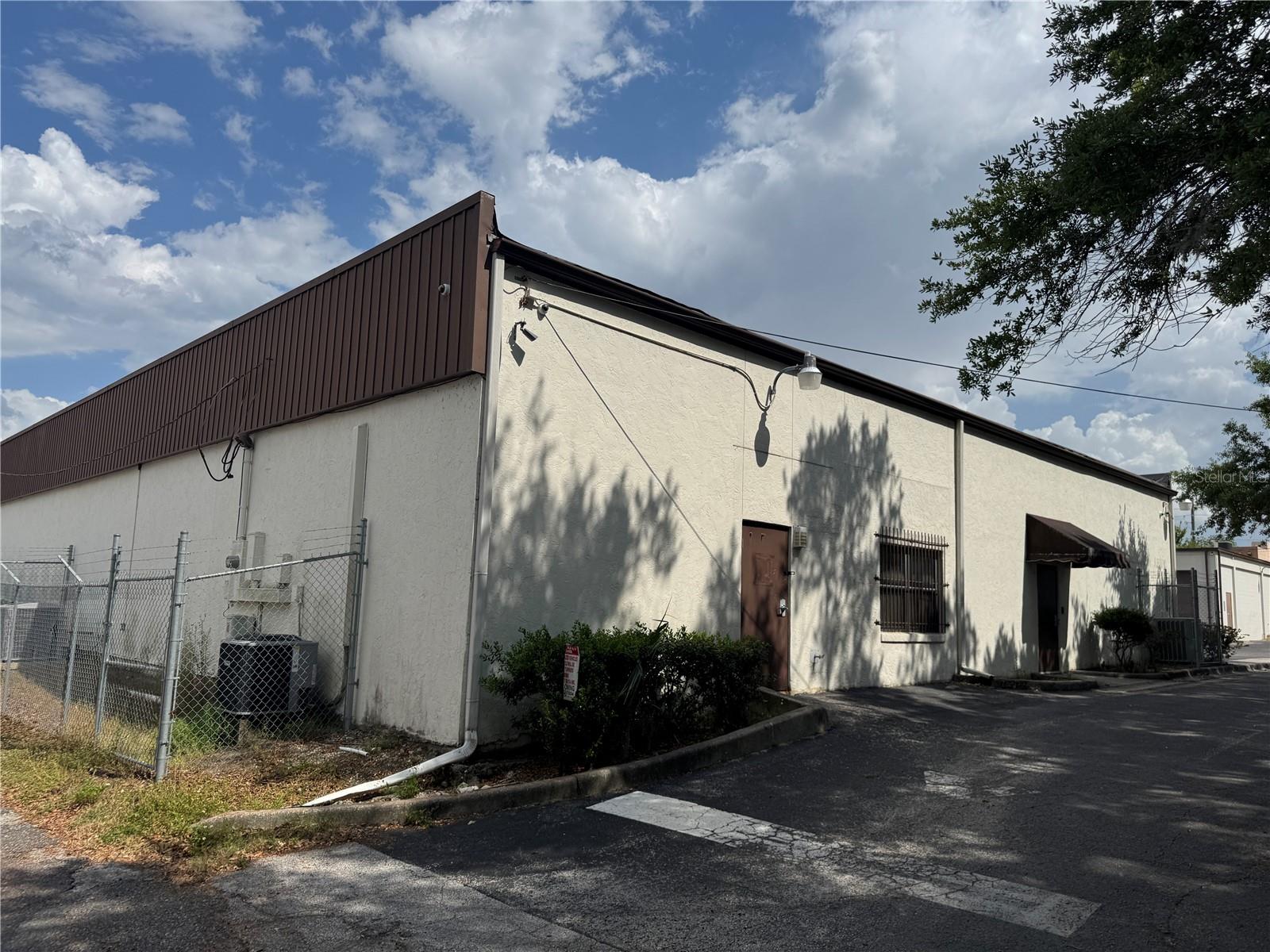 330 N MAGNOLIA AVENUE