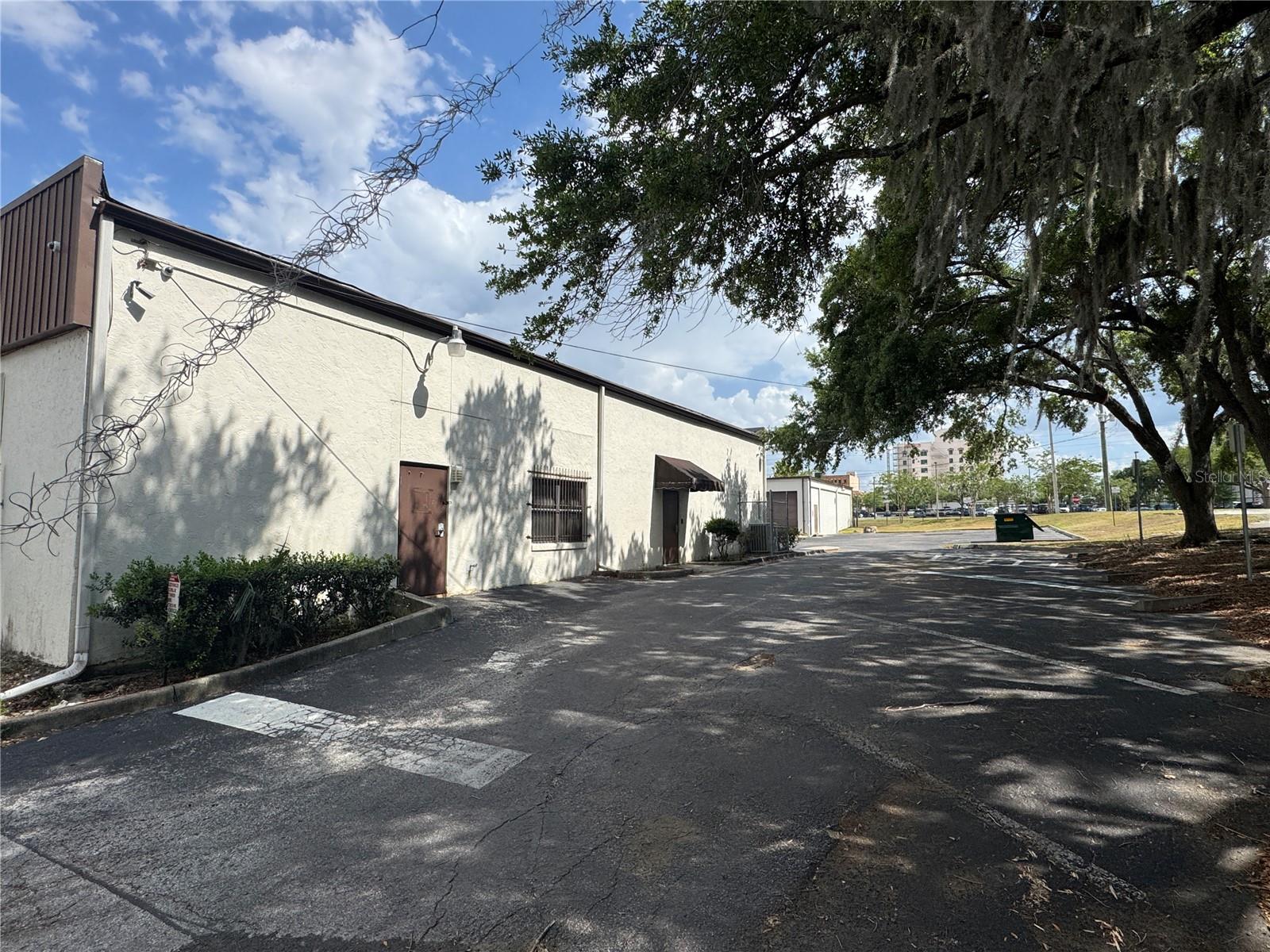 330 N MAGNOLIA AVENUE